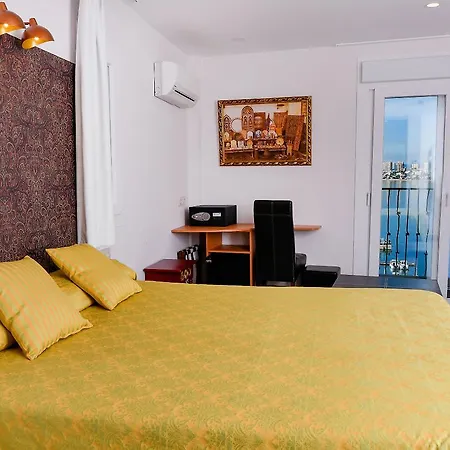 Hotel Clopy Mirador Del Castillo 3*