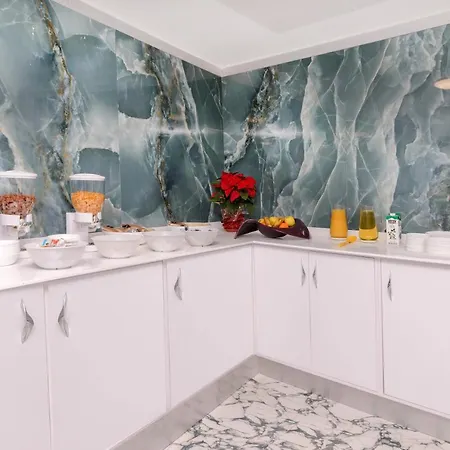 Clopy Mirador Del Castillo Benidorm