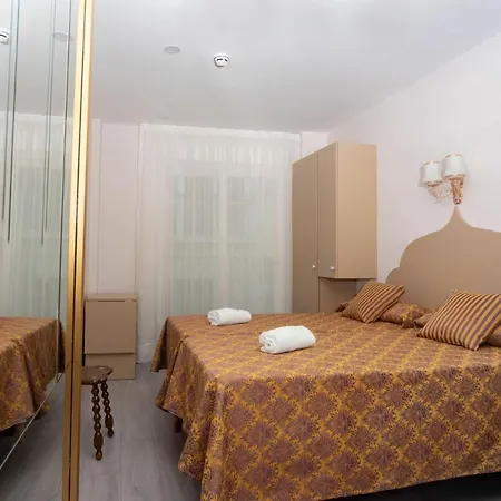 Hotel Clopy Mirador Del Castillo Benidorm