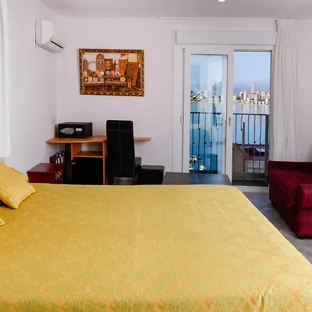 Clopy Mirador Del Castillo